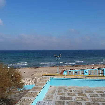 فندق Benny Beach