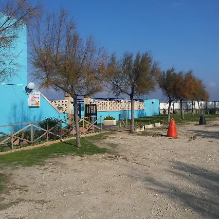 Benny Beach 酒店