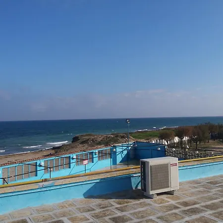 Отель Benny Beach